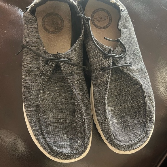 Hey dude, ladies, shoe size 10 very good condition gray animal print heel - Picture 4 of 12